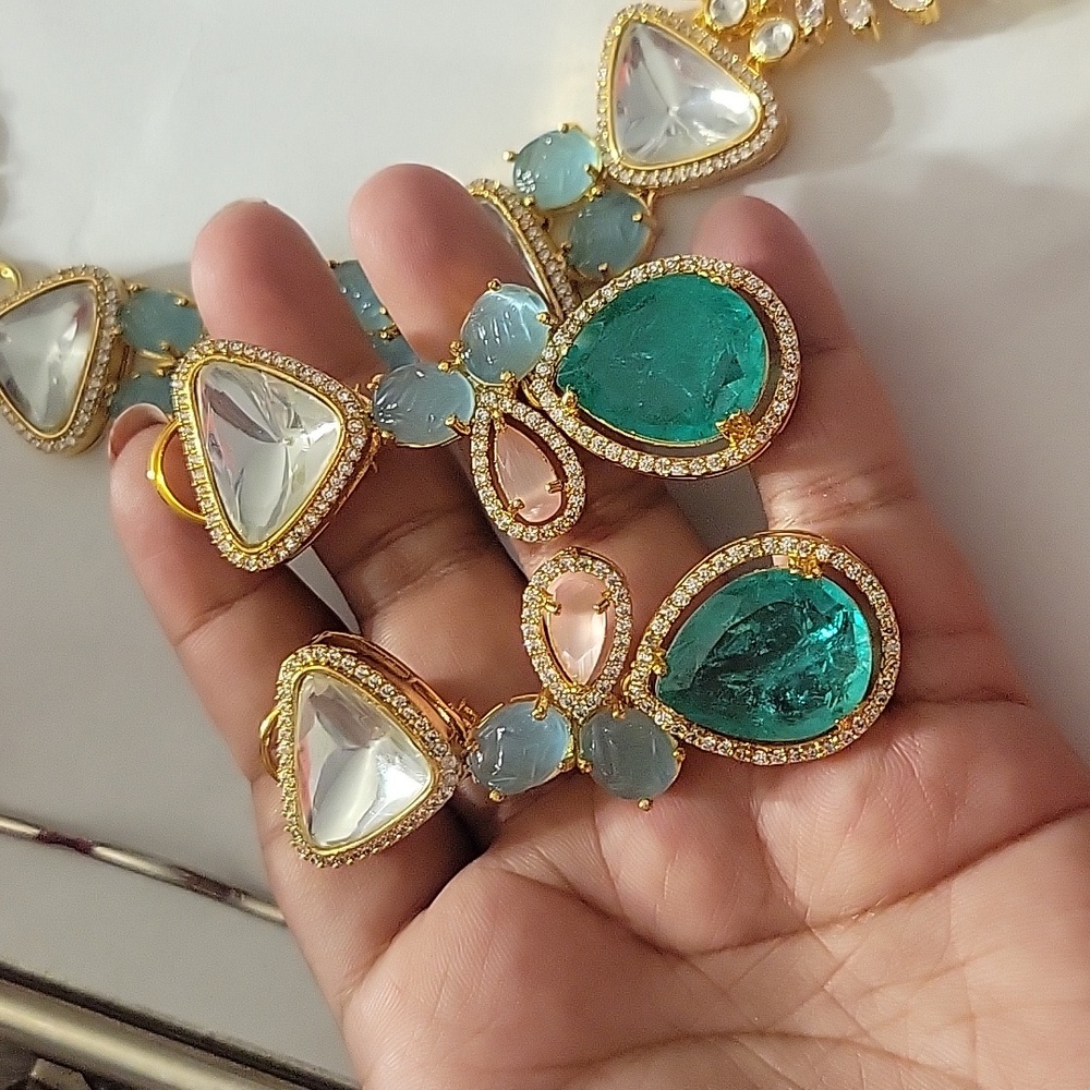 Indian Necklace Set - Picture 3 of 7